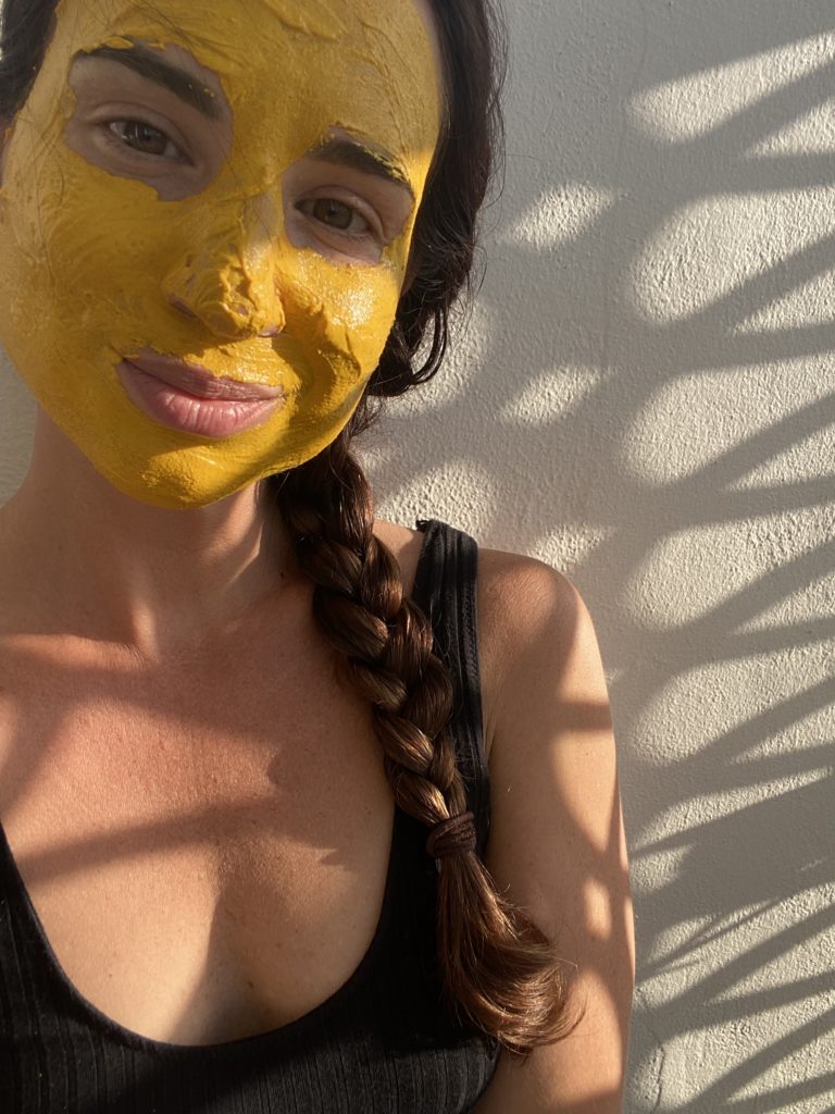 How to make a Turmeric Face Mask for Glowing Skin